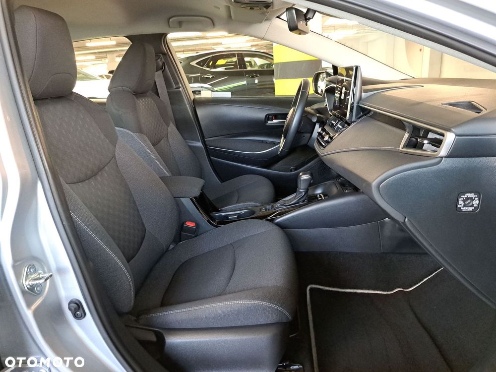 Toyota Corolla 1.8 Hybrid Comfort - 16