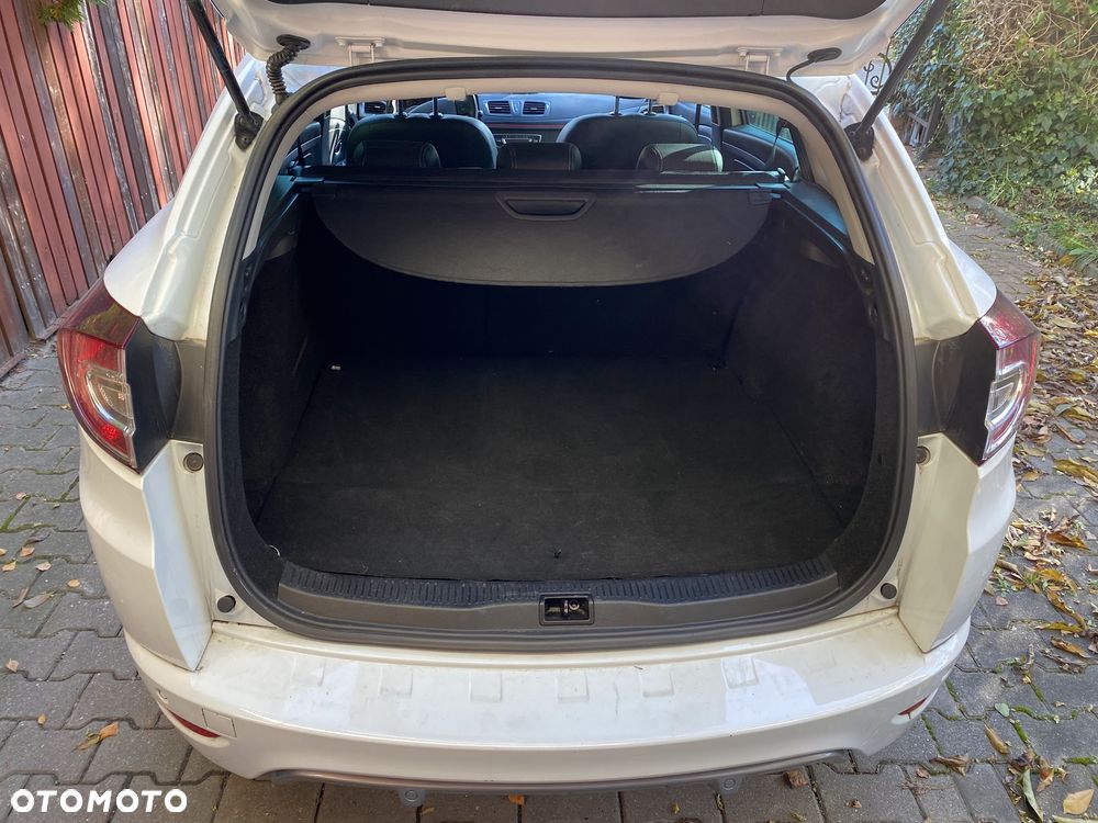 Renault Megane ENERGY TCe 115 Start & Stop Bose Edition - 16