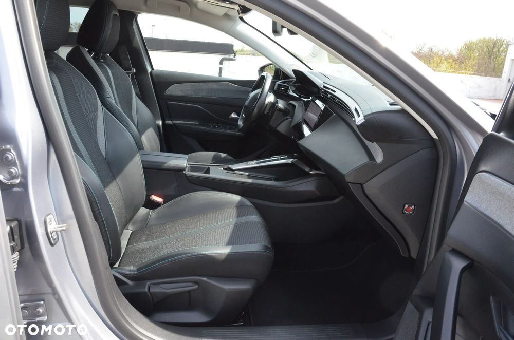 Peugeot 308 BlueHDi 130 EAT8 Allure - 29