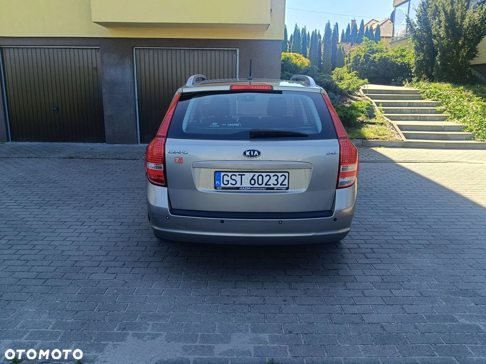 Kia Ceed - 6