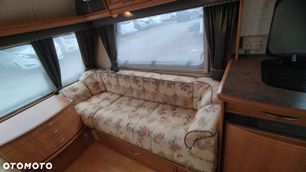 SWIFT Corniche - 15