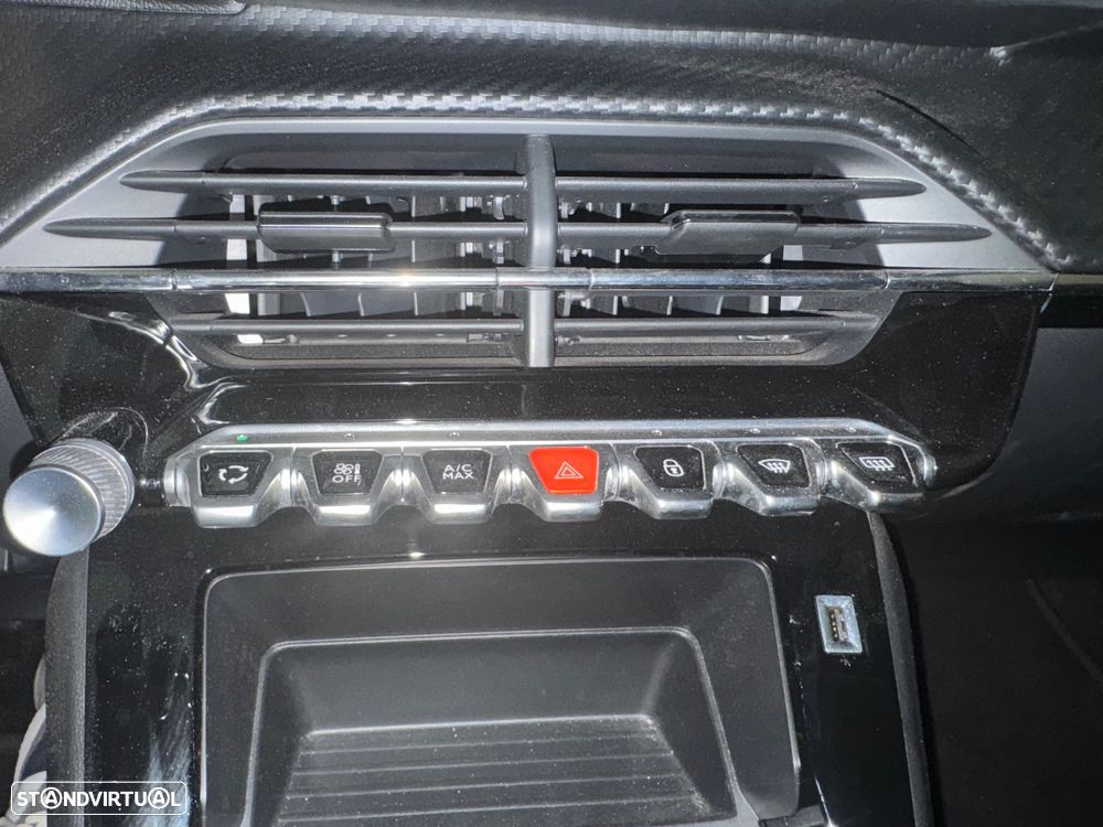 Peugeot 2008 1.2 PureTech Active Pack - 20