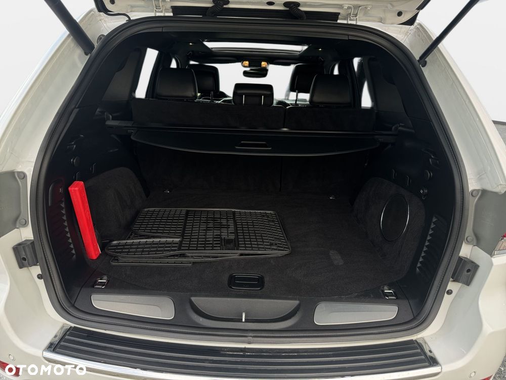 Jeep Grand Cherokee - 29