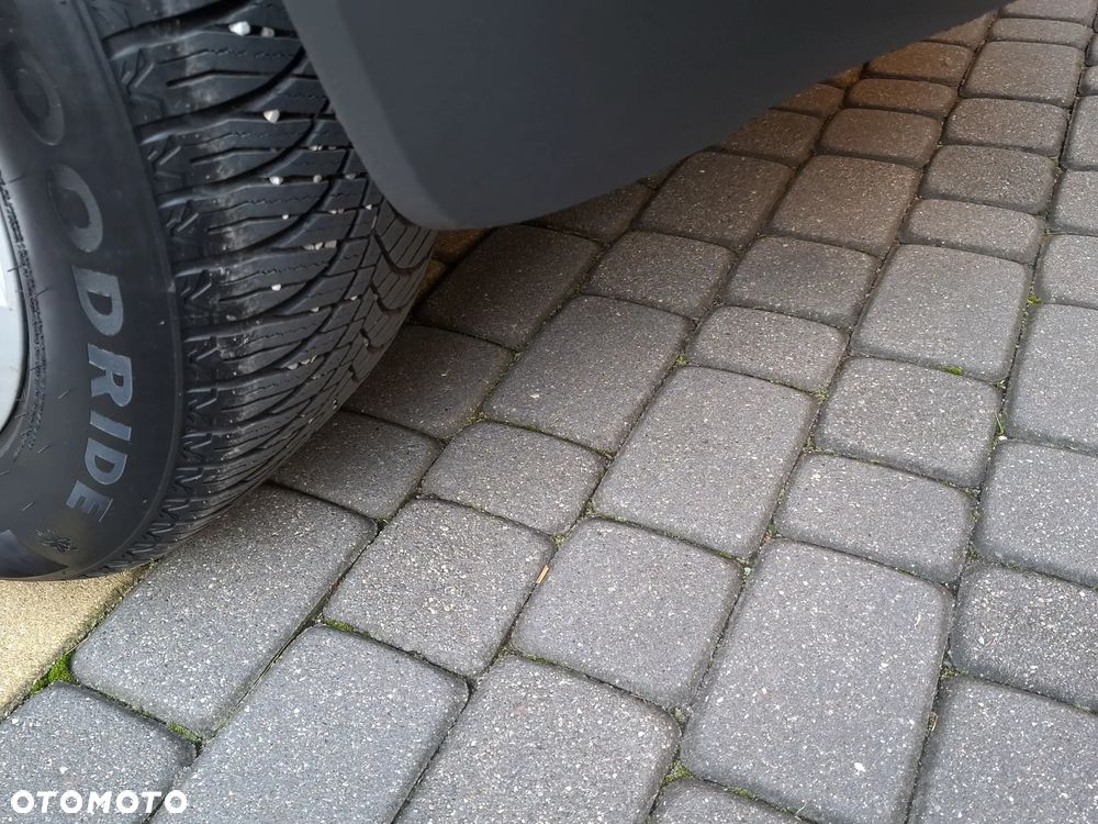 Ford Kuga 2.0 TDCi 2x4 Titanium - 15