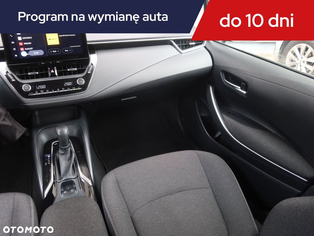 Toyota Corolla - 10