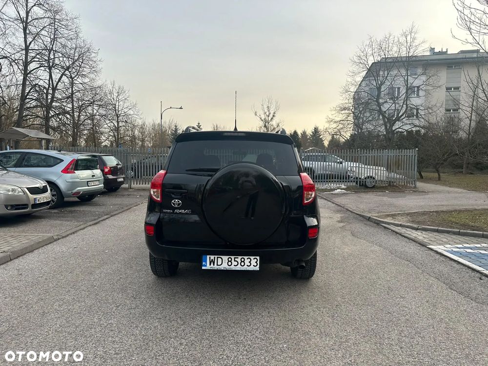 Toyota RAV4 - 7