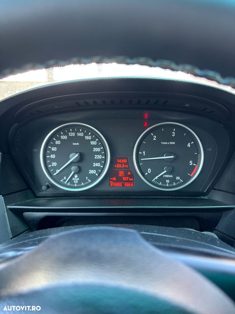 BMW Seria 5 520d Aut. Special Edition - 13