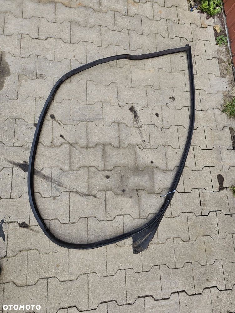 Uszczelka karoseryjna drzwi bmw e46 coupe czarna