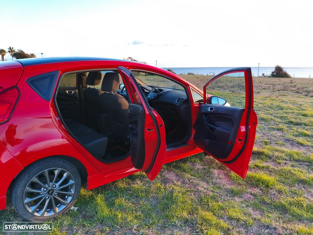 Ford Fiesta 1.0 EcoBoost S&S ST-LINE - 14