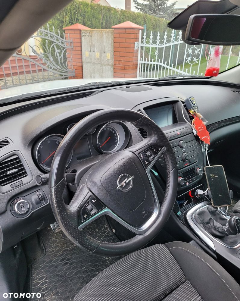 Opel Insignia - 2