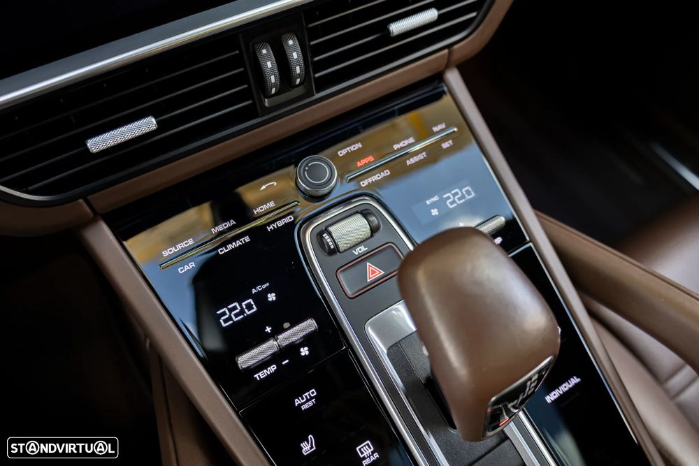 Porsche Cayenne Coupé Turbo S E-Hybrid Tiptronic S - 35
