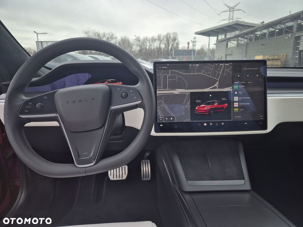 Tesla Model S Plaid - 16