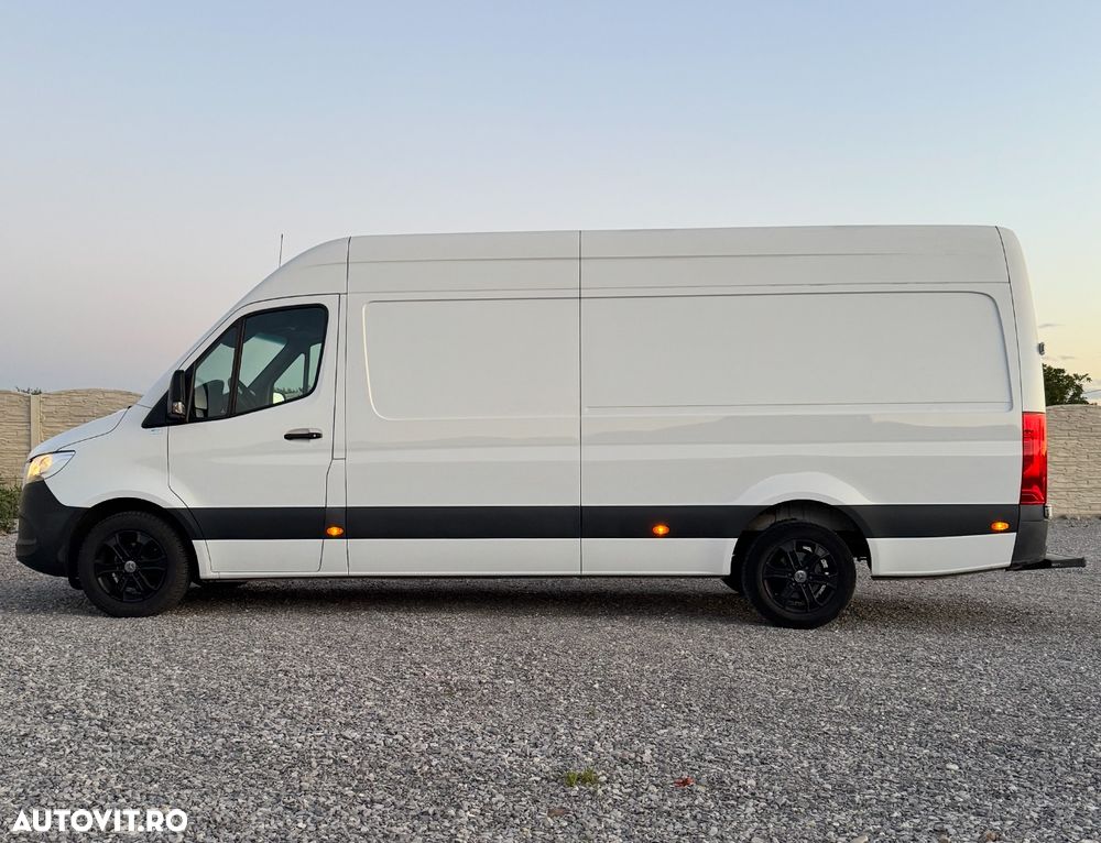 Mercedes-Benz Sprinter - 14