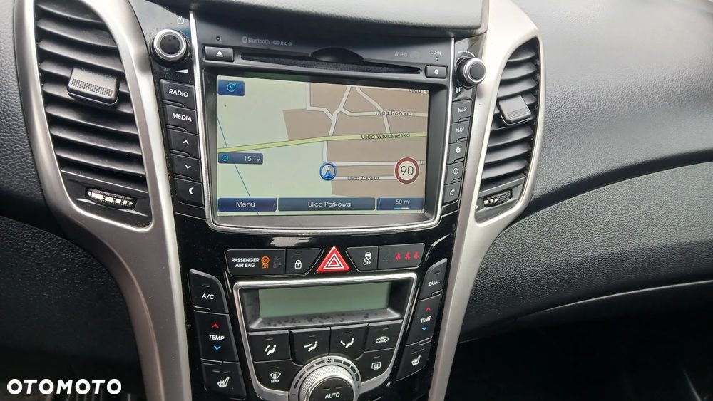 Hyundai i30 blue 1.6 GDI Style - 13