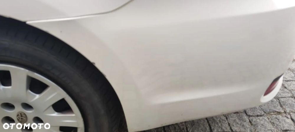 Toyota Avensis 2.0 D-4D Active - 10
