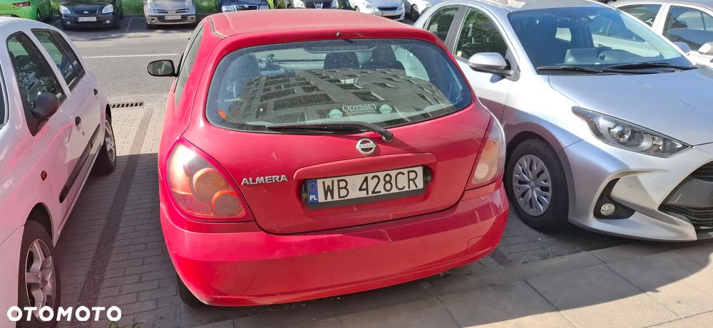 Nissan Almera 1.5 Base - 2