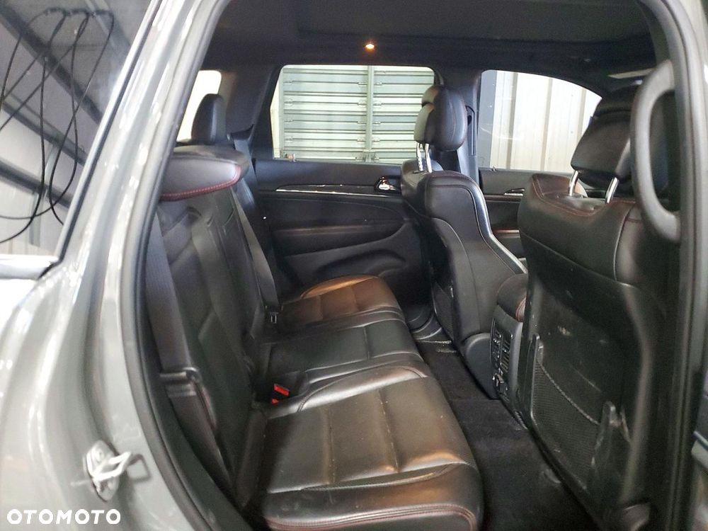 Jeep Grand Cherokee - 11