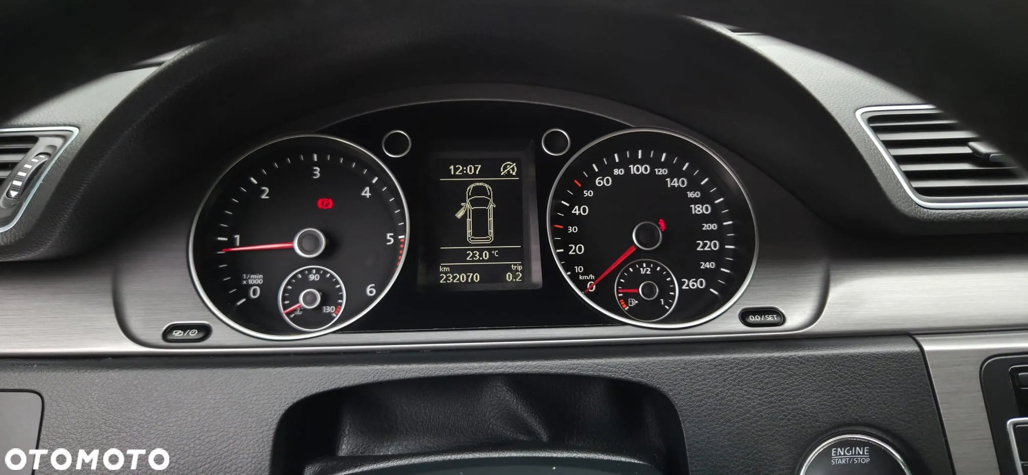 Volkswagen Passat Variant 2.0 Blue TDI SCR R-Line - 22