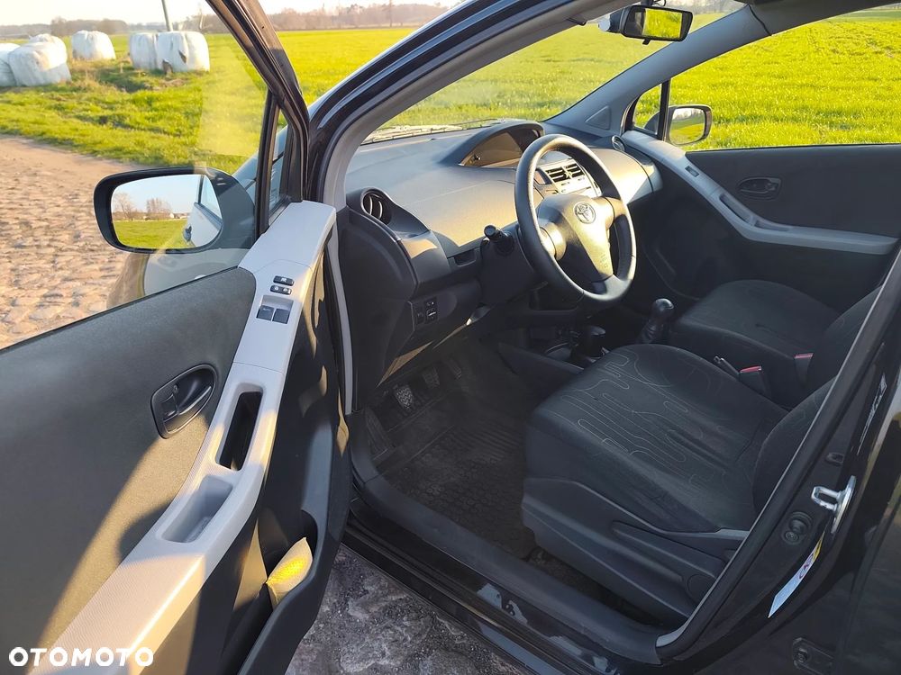Toyota Yaris 1.0 VVT-i Luna - 5