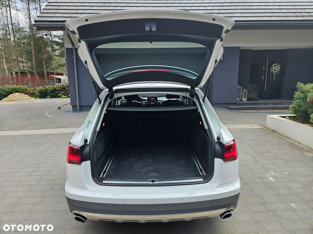 Audi A6 Allroad - 33