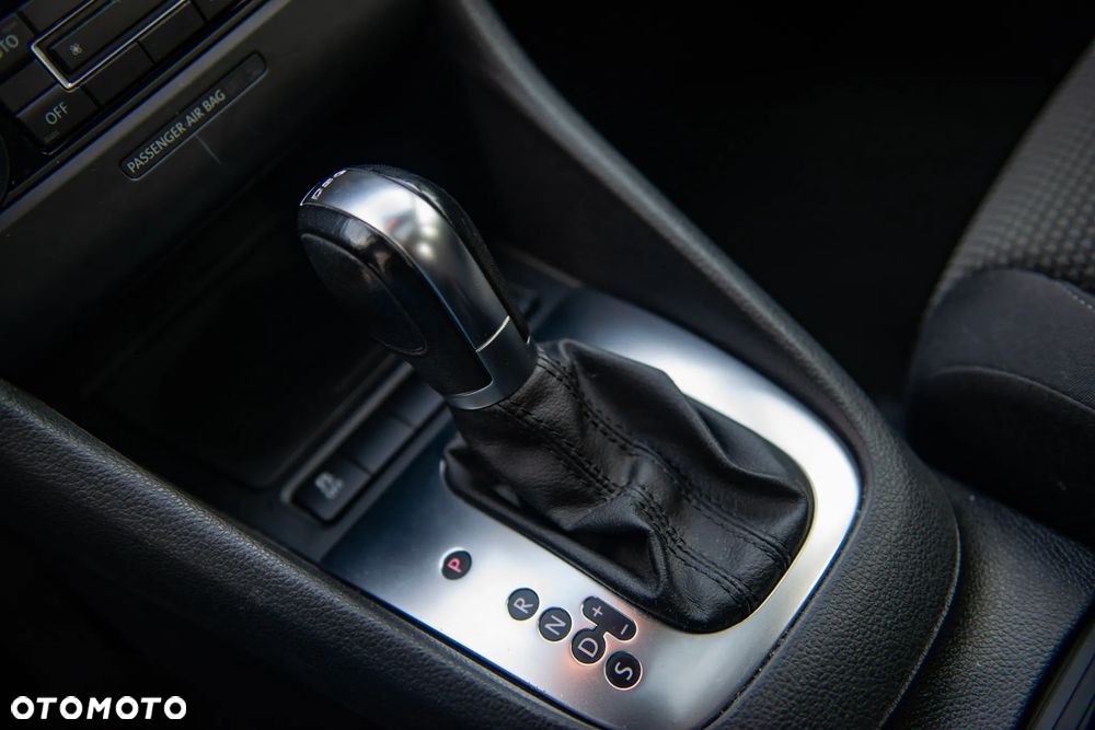 Volkswagen Golf 1.6 TDI BlueMotion Technology DSG Comfortline - 35