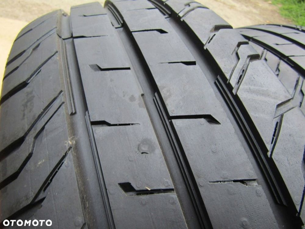 2x Opony Opona 205/65 16 C 16C 107/105T Continental VanContact 7,5 mm - 10