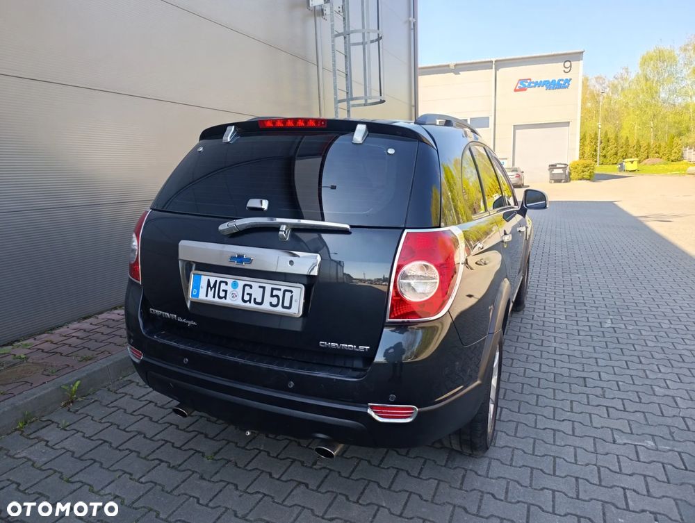 Chevrolet Captiva 2.4 2WD 7 Sitzer LS Family Edition - 11