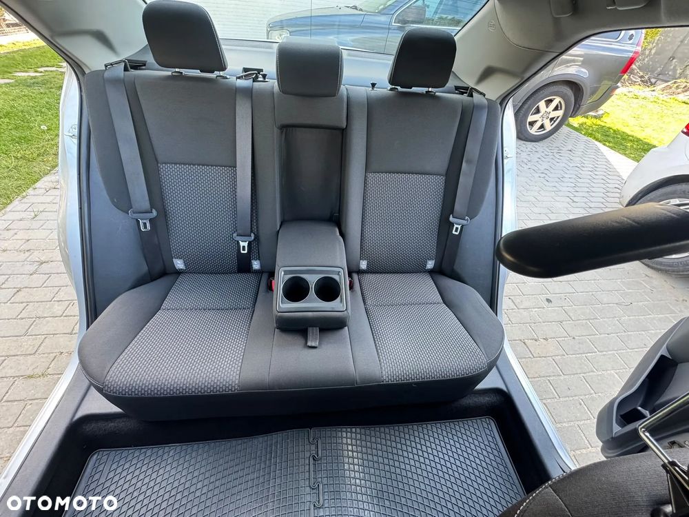 Toyota Corolla - 15
