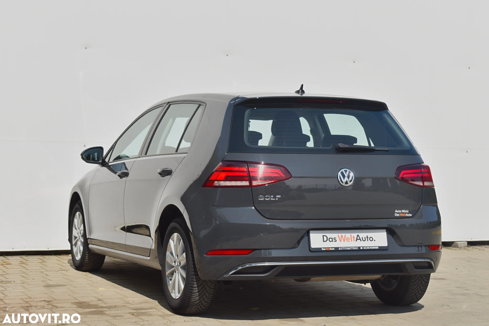 Volkswagen Golf 1.6 TDI Comfortline - 3