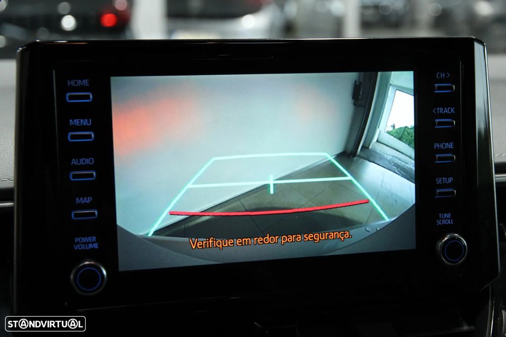 Toyota Corolla 2.0 Hybrid Square Collection - 25