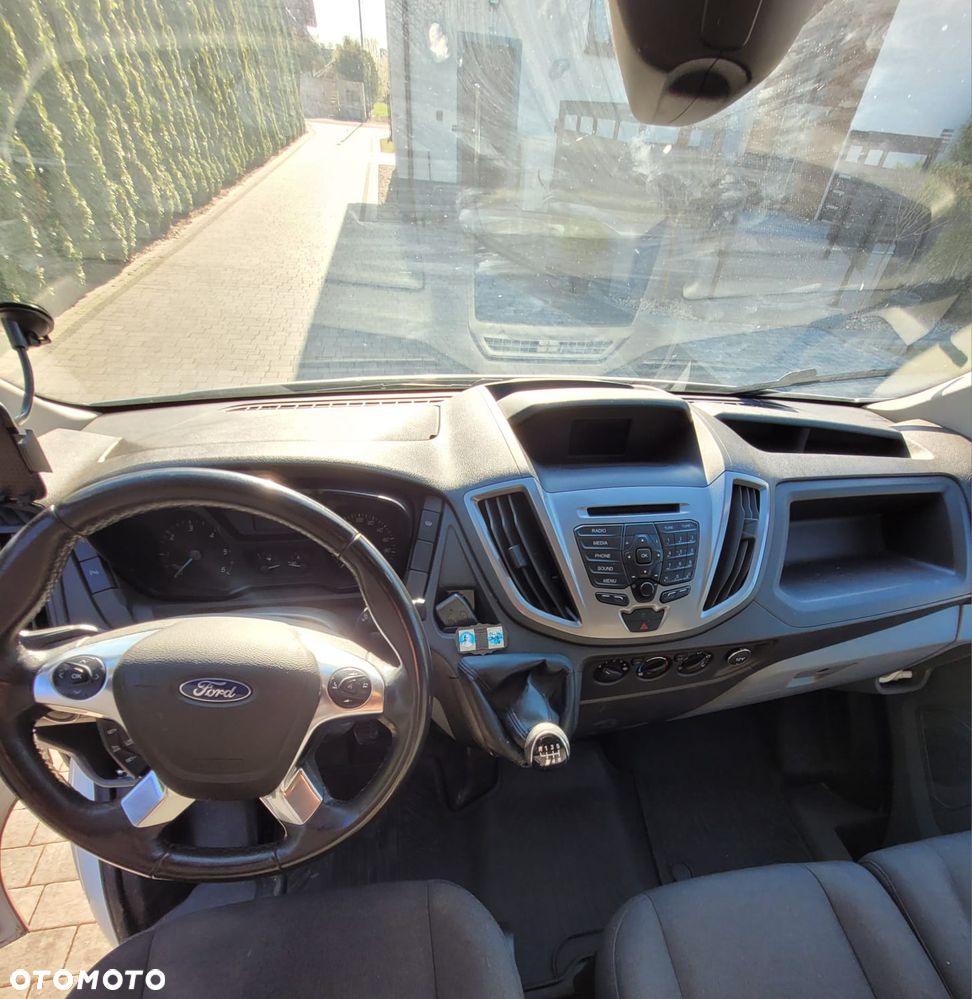 Ford Transit - 12