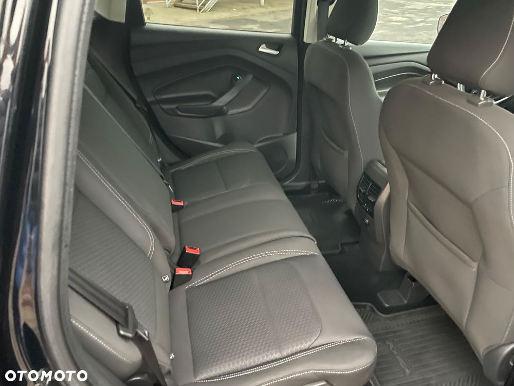 Ford Kuga 1.5 EcoBoost 2x4 Titanium - 27