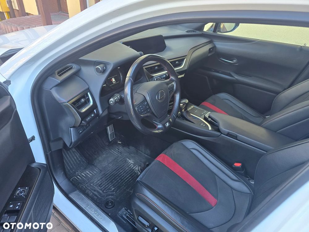 Lexus UX 250h F Sport AWD - 5