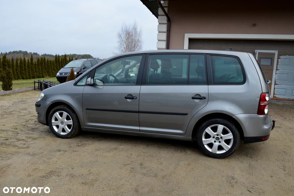 Volkswagen Touran 1.9 TDI Highline - 6
