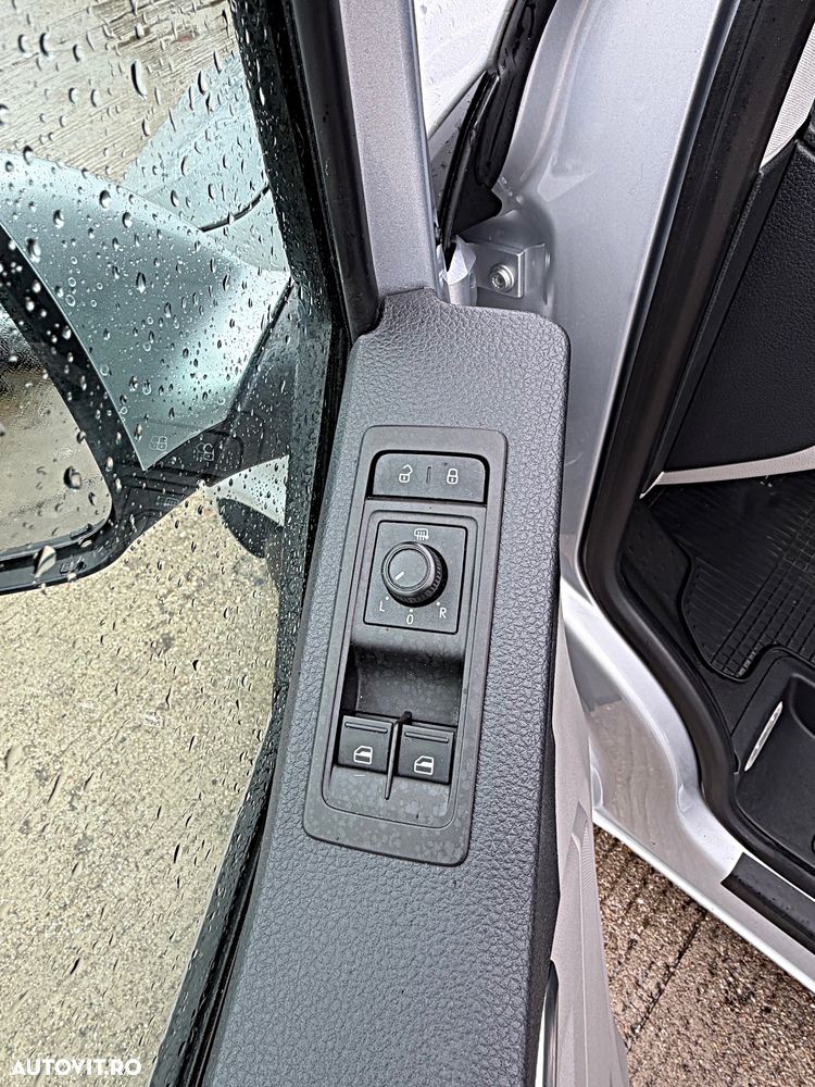 Volkswagen Caravelle KR Comfortline DSG - 37