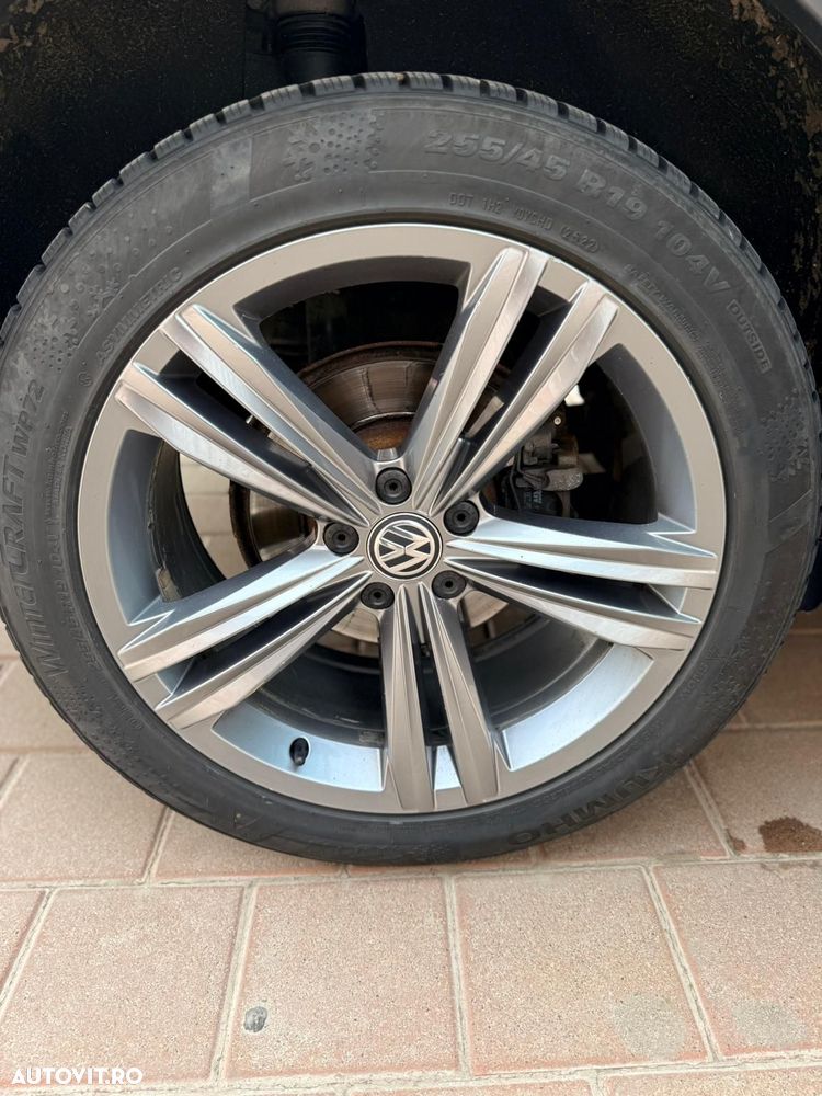 Volkswagen Tiguan - 17