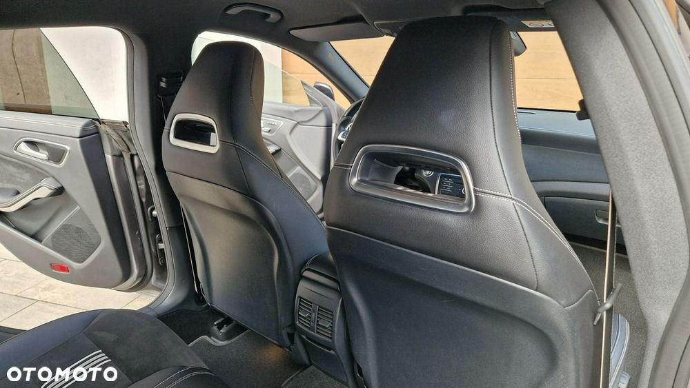 Mercedes-Benz CLA - 23