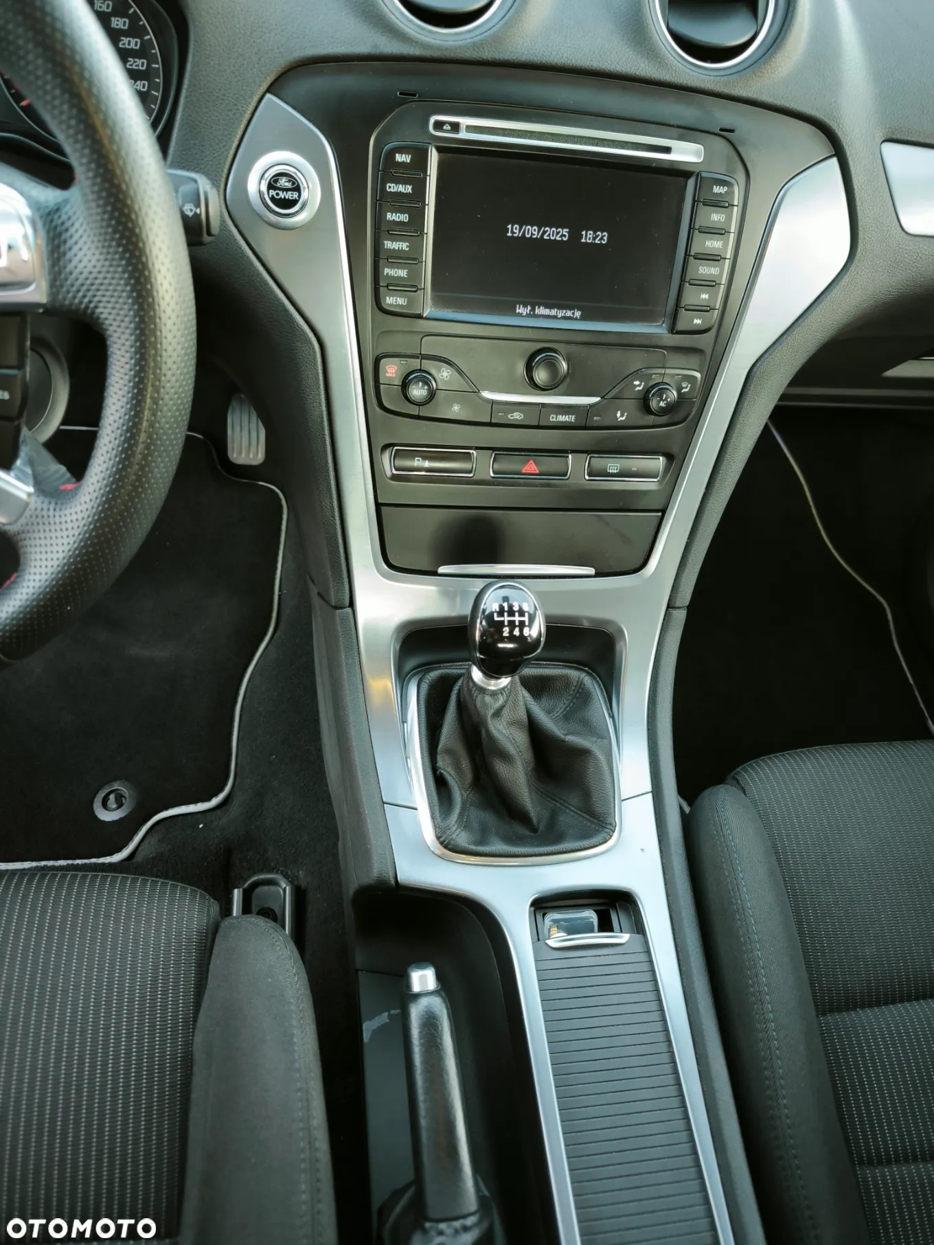 Ford Mondeo - 8