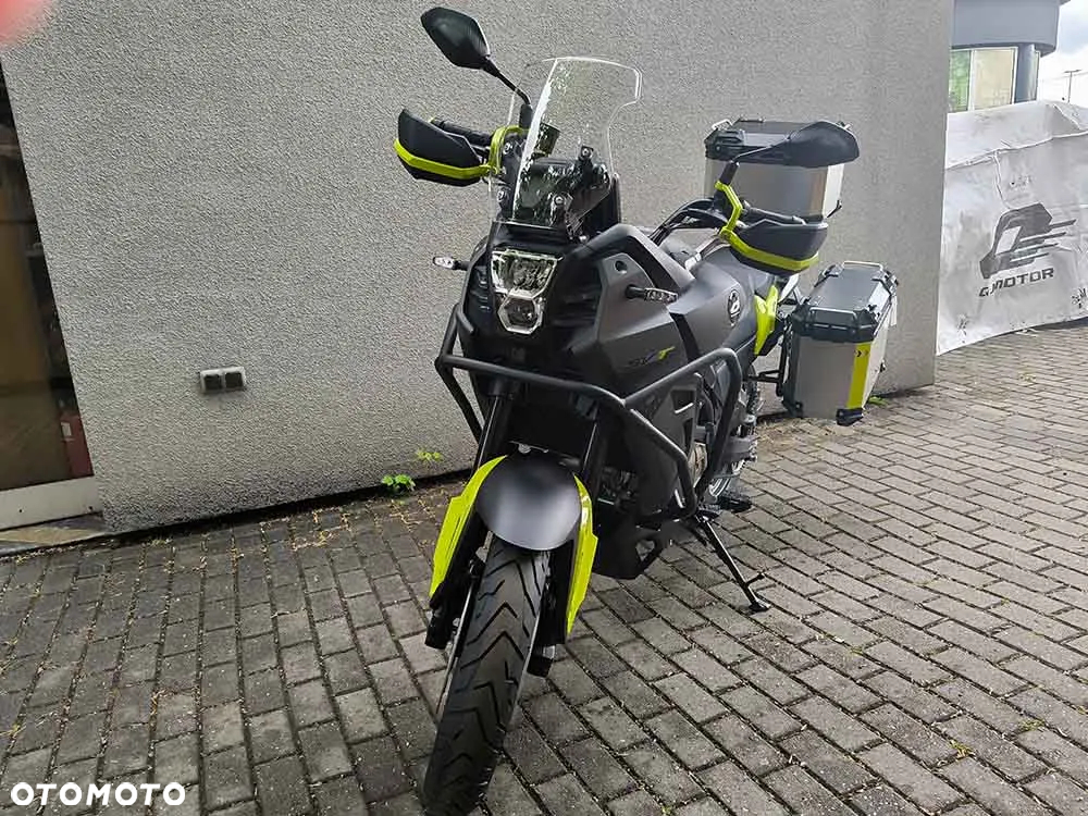 QJMOTOR SVT 650 - 14