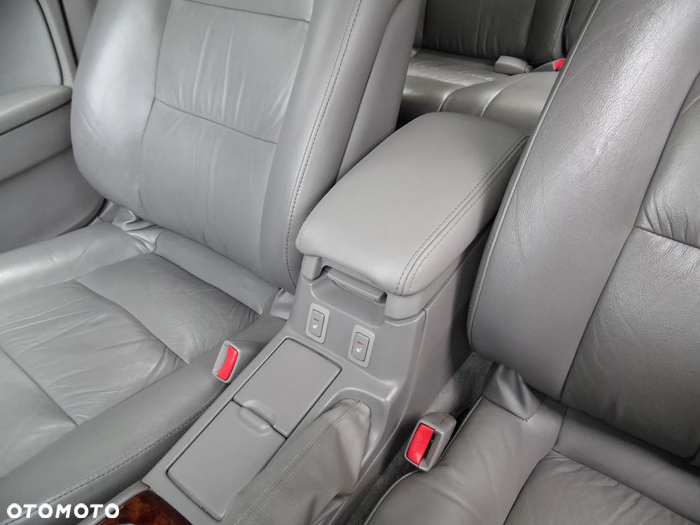 Mazda Xedos - 28