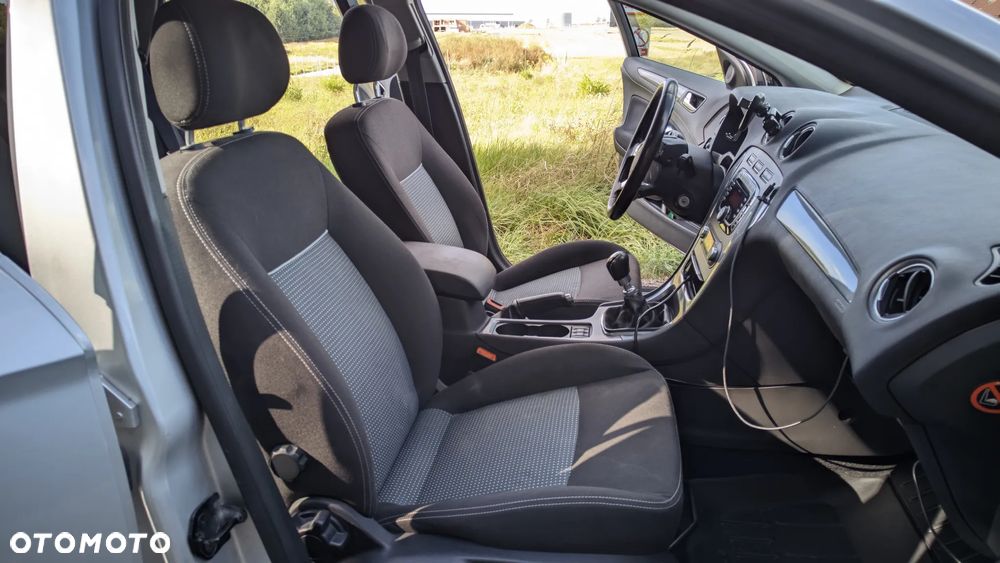 Ford Mondeo Turnier 2.0 TDCi Trend - 13