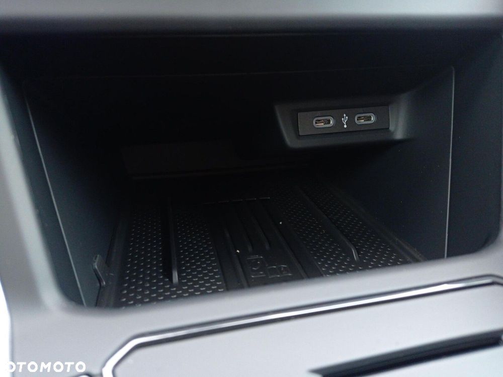 Volkswagen Polo 1.0 TSI Life DSG - 37