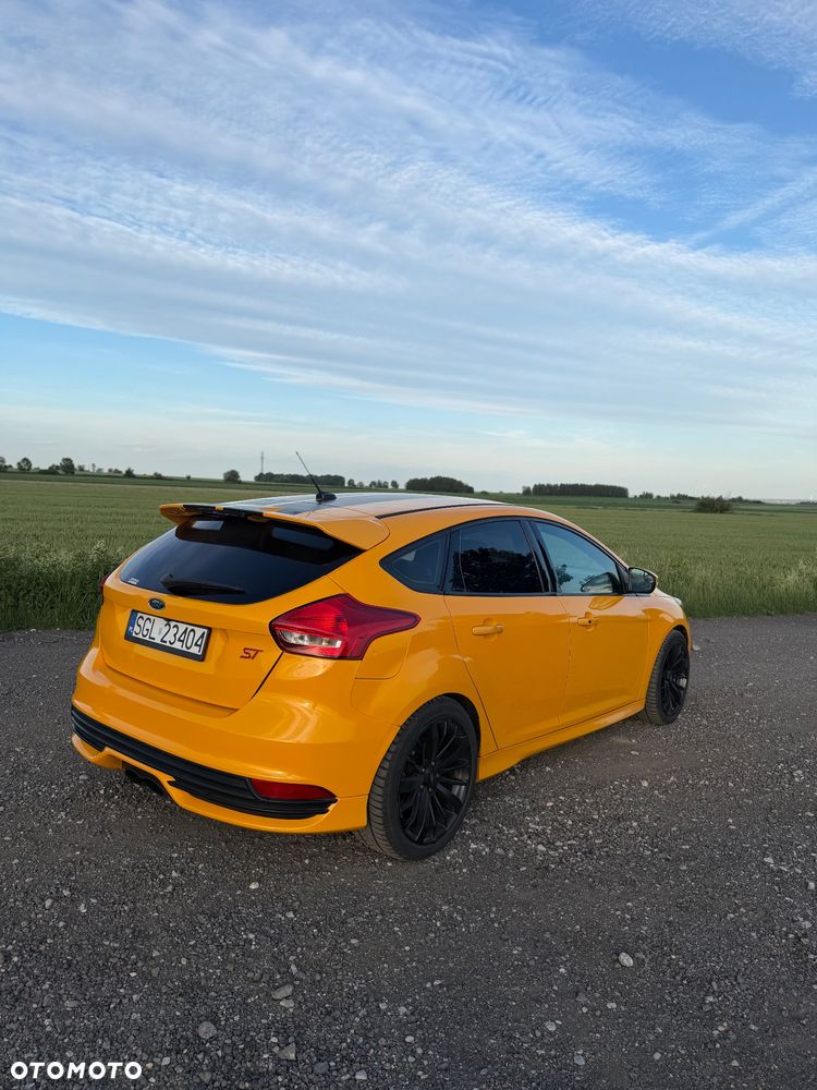 Ford Focus 2.0 EcoBoost ST-2 - 4