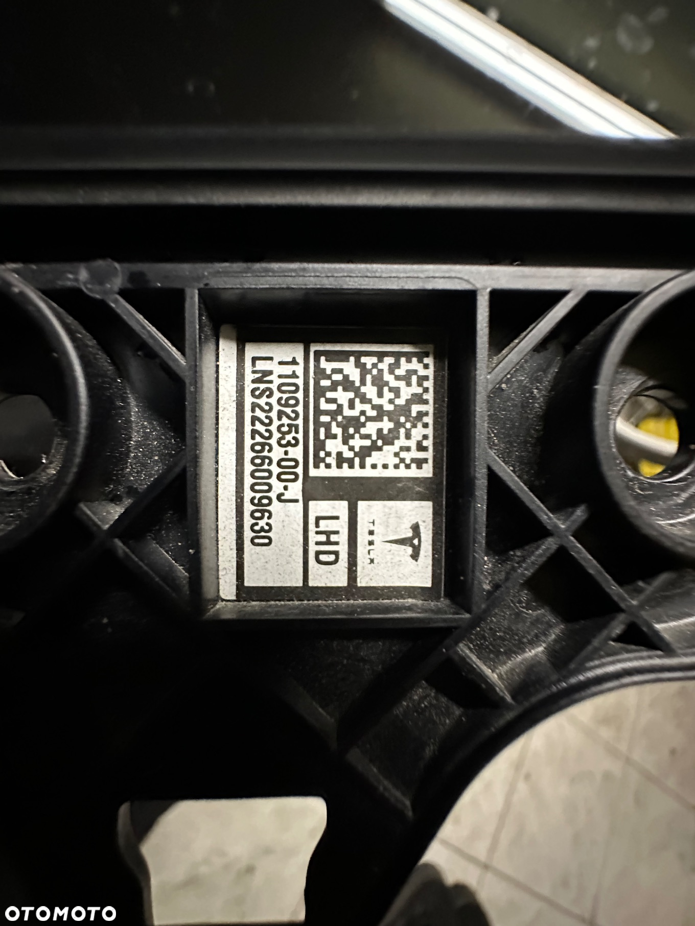 1109253-00-J KAMERA BOCZNY SŁUPEK LEWY SZKLANY TESLA 3 - 2