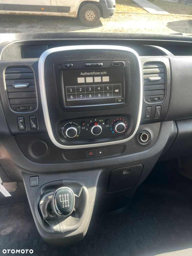 Renault Trafic - 10
