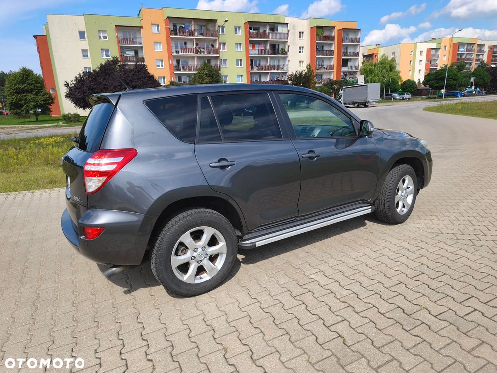 Toyota RAV4 - 4
