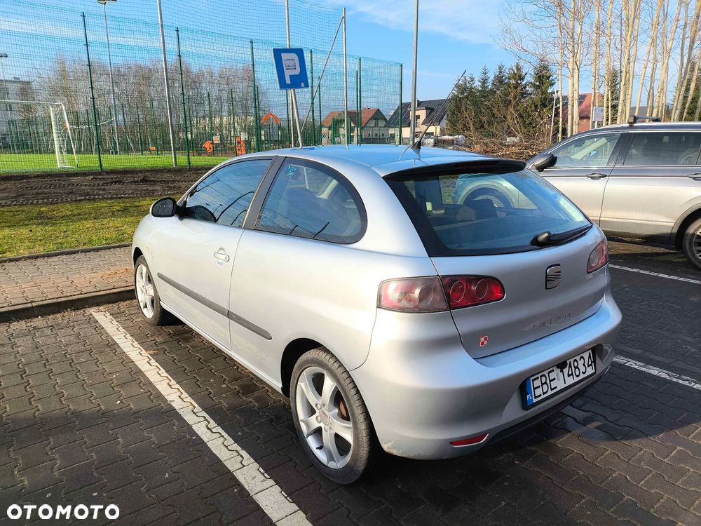 Seat Ibiza SC 1.4 16V Reference - 8