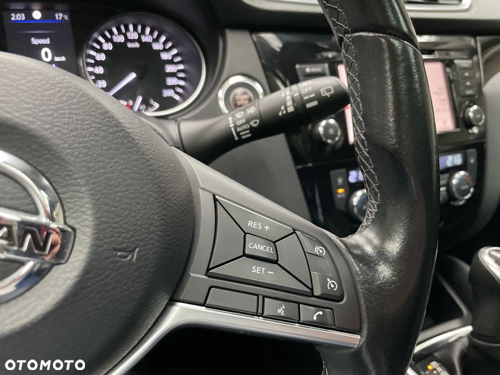 Nissan Qashqai 1.3 DIG-T N-Connecta DCT - 24