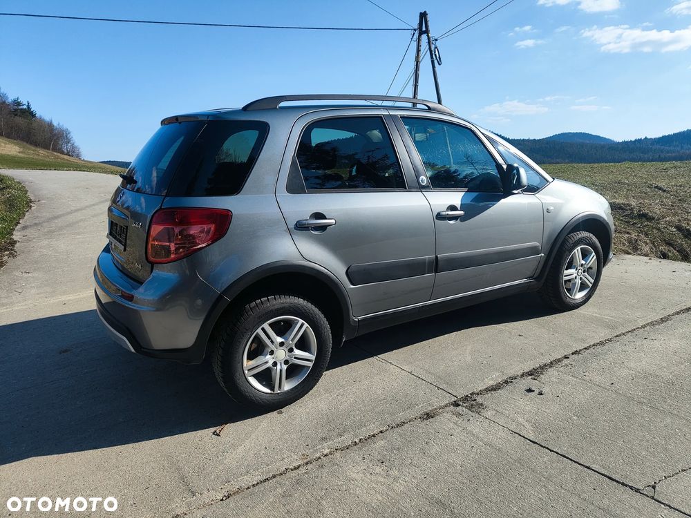 Suzuki SX4 1.6 VVT 4x4 Comfort - 9