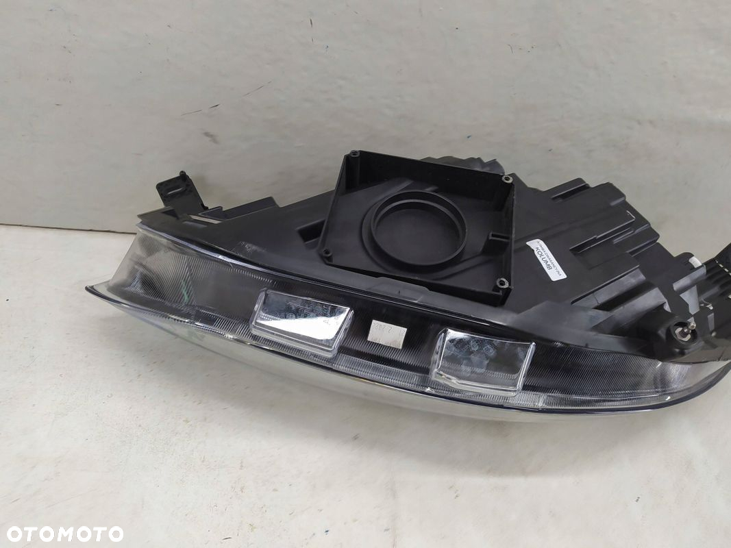 Ford Fiesta MK8 17- prawa lampa przednia przód reflektor - 10